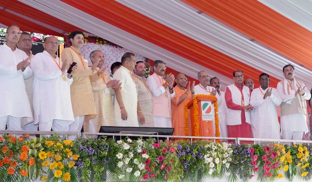Hon'ble Chief Minister Yogi Adityanath inaugurating and laying the foundation stone of various development projects in Moradabad district on June 29, 2026.
