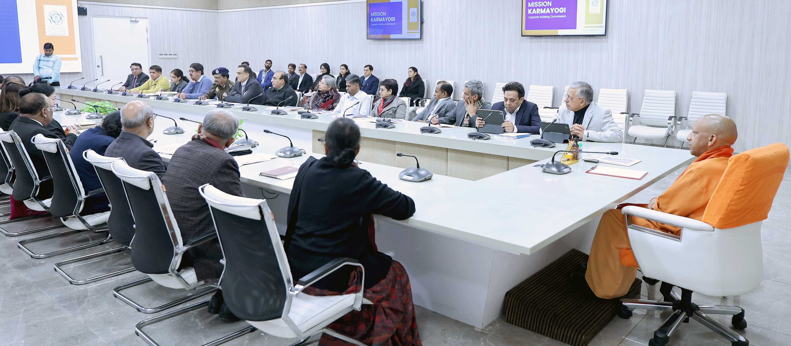 Honorable Chief Minister Yogi Adityanath ji holding a meeting on Mission Karmayogi at his official residence, 5- Kalidas Marg, Lucknow, on January 6, 2026.